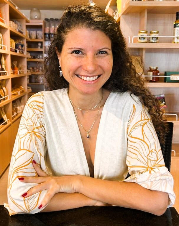 Lara Goussard - Premium Vacation Rental Management Support & Guest Wellness Experience, Short-term rental management in France. Warm overview representing the personalized welcome of travelers in seasonal rental, seasonal rental management